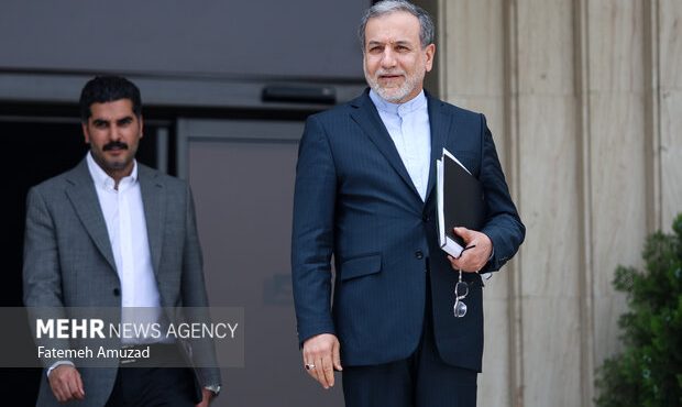 تکذیب ادعای رد و بدل شدن پیام میان ایران و آمریکا توسط عراقچی تکذیب ادعای رد و بدل شدن پیام میان ایران و آمریکا توسط عراقچی