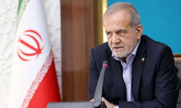 دستور رئیسجمهور برای توسعه گسترده نیروگاههای خورشیدی در سراسر ایران دستور رئیسجمهور برای توسعه گسترده نیروگاههای خورشیدی در سراسر ایران