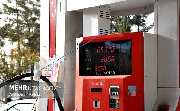 فروش مستقیم بنزین سوپر به مردم در بورس انرژی فعلاً منتفی است