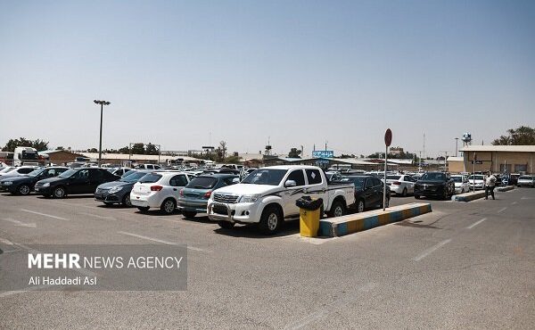 صف میلیونی برای ۶۵ هزار خودرو؛ بازار همچنان گرفتار کمبود عرضه صف میلیونی برای ۶۵ هزار خودرو؛ بازار همچنان گرفتار کمبود عرضه