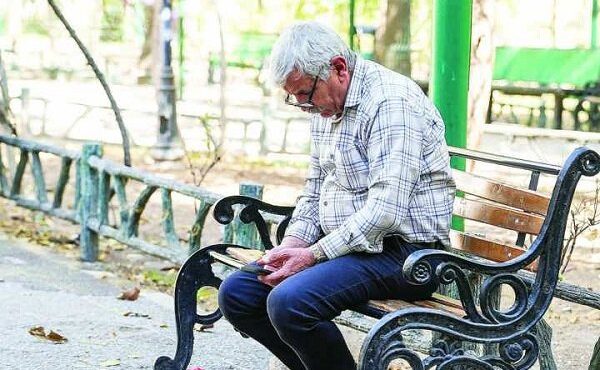 آغاز پرداخت حقوق آبان ماه بازنشستگان و مستمری‌بگیران تأمین اجتماعی