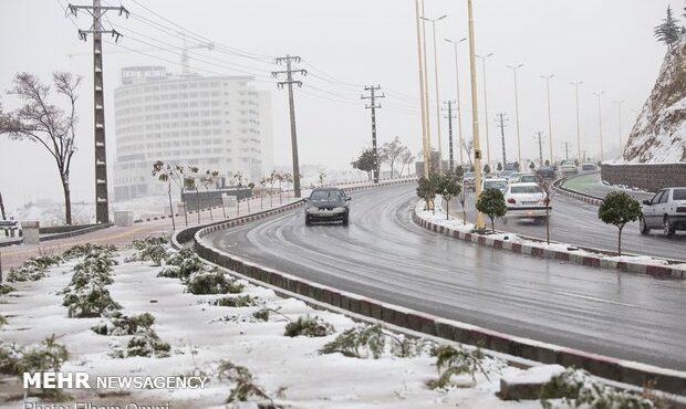 هشدار نارنجی و زرد برف و باران برای ۲۰ استان؛ ضرورت پرهیز از سفر رفتن هشدار نارنجی و زرد برف و باران برای ۲۰ استان؛ ضرورت پرهیز از سفر رفتن