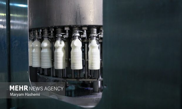 قیمت برخی اقلام لبنی در دی ماه کاهش مییابد قیمت برخی اقلام لبنی در دی ماه کاهش مییابد