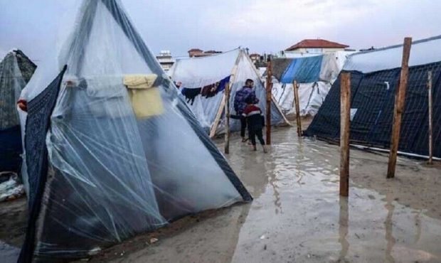 جان باختن ۱۷ نفر از جمله ۴ کودک در غزه بر اثر سرمای شدید جان باختن ۱۷ نفر از جمله ۴ کودک در غزه بر اثر سرمای شدید