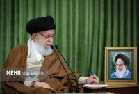رهبر انقلاب: ایران پرچم مقابله با نظام سلطه را برافراشته است