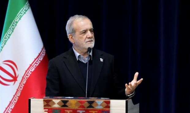 پزشکیان: ملتی که مصمم و متحد باشد تسلیم آمریکا و اسرائیل نمیشود پزشکیان: ملتی که مصمم و متحد باشد تسلیم آمریکا و اسرائیل نمیشود