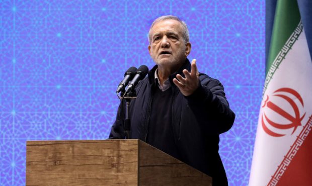 پزشکیان: پاسخگویی و اصلاح عملکرد اداری، کلید رضایت مردم است پزشکیان: پاسخگویی و اصلاح عملکرد اداری، کلید رضایت مردم است