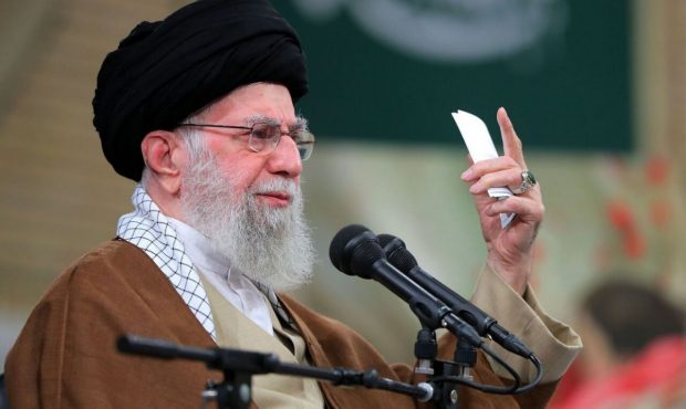 رهبر انقلاب: اگر جنگی راه بیندازند این بار جنگ منطقه‌ای خواهد بود